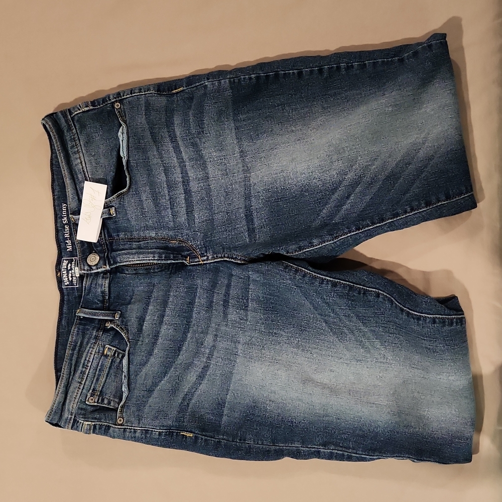 Signature by Levi; Jeans, Size 10 Mid-Rise Skinny